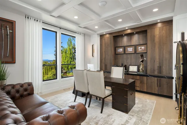 $3,798,990 | 17281 Southeast 43rd Street, Bellevue, WA 98006