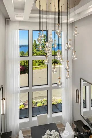 $3,798,990 | 17281 Southeast 43rd Street, Bellevue, WA 98006