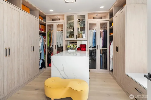 $3,798,990 | 17281 Southeast 43rd Street, Bellevue, WA 98006