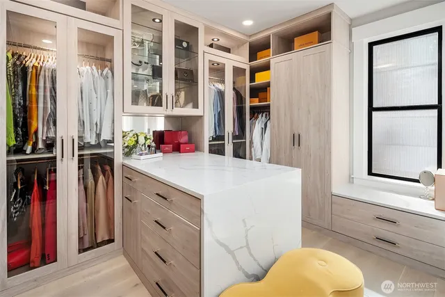 $3,798,990 | 17281 Southeast 43rd Street, Bellevue, WA 98006