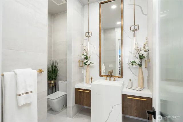 $3,798,990 | 17281 Southeast 43rd Street, Bellevue, WA 98006