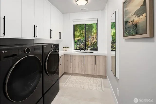 $3,798,990 | 17281 Southeast 43rd Street, Bellevue, WA 98006