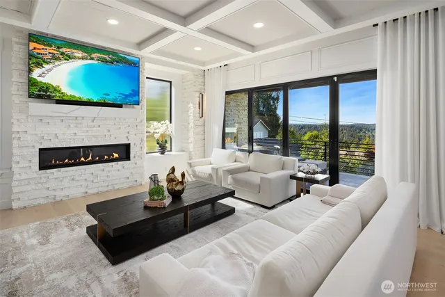 $3,798,990 | 17281 Southeast 43rd Street, Bellevue, WA 98006