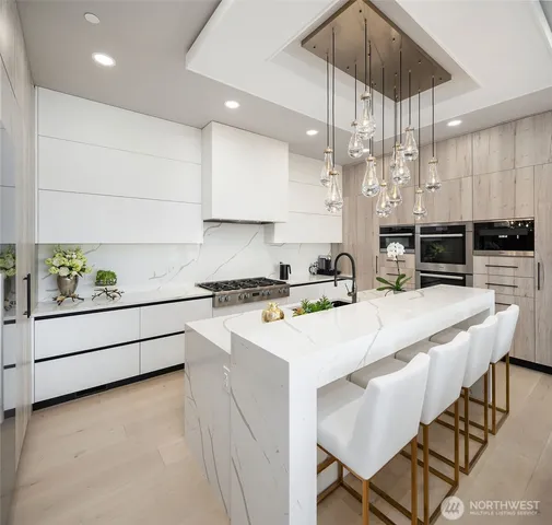 $3,798,990 | 17281 Southeast 43rd Street, Bellevue, WA 98006