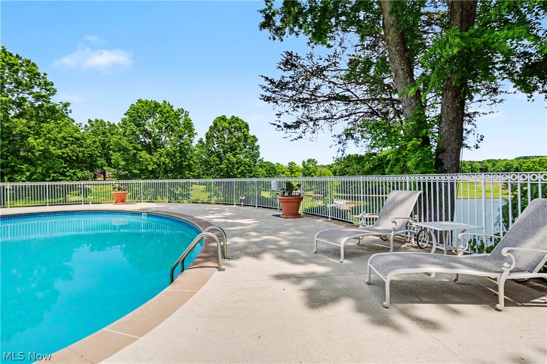 7575 Benner Road New Franklin, OH 44614 - Photo 5 of 50