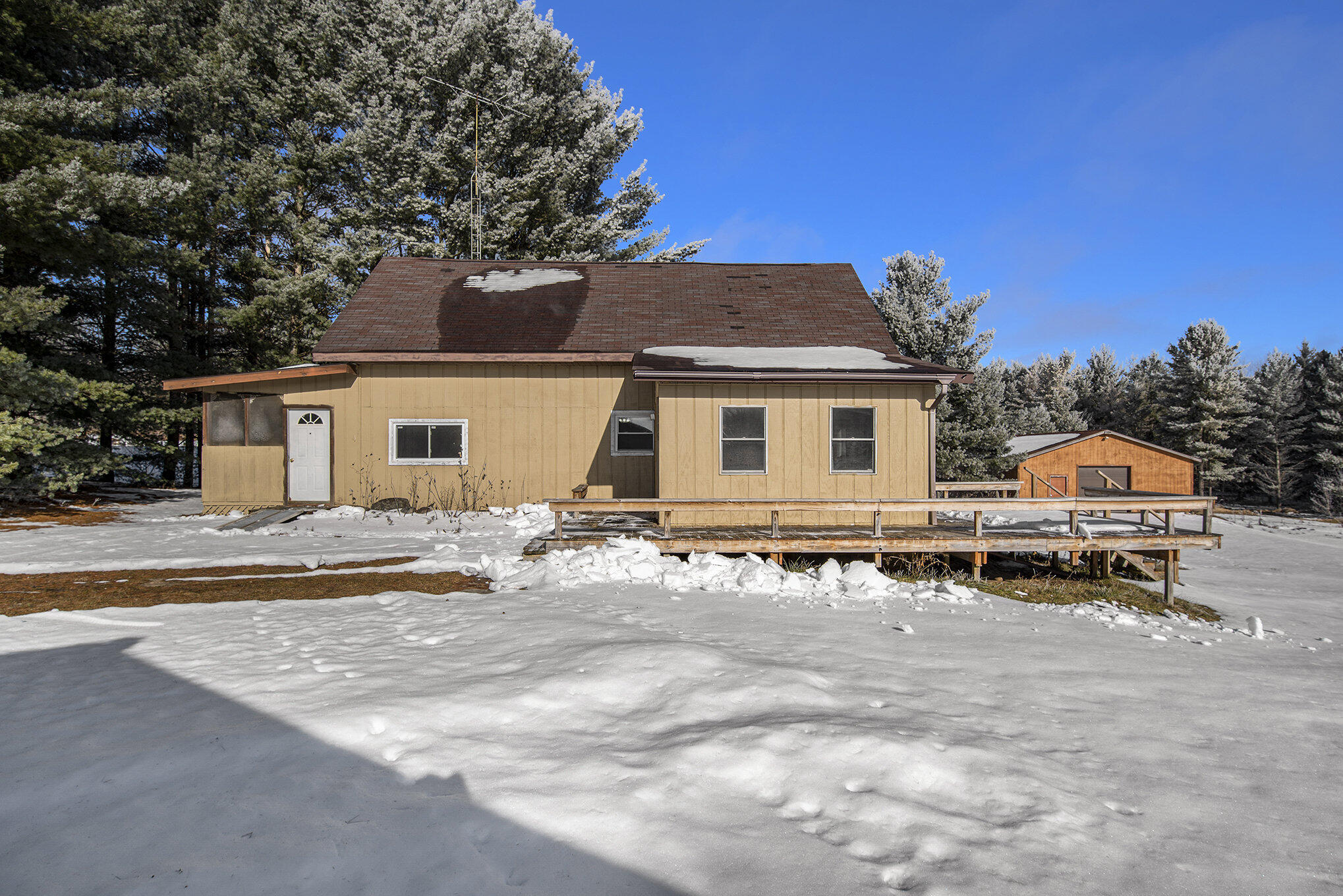 12785 Hall Road Atlanta, MI 49709 - Photo 1 of 38 001__img7219