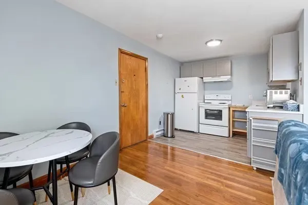 $1,900 | 880 Broadway, Unit 4, Chelsea, MA 02150