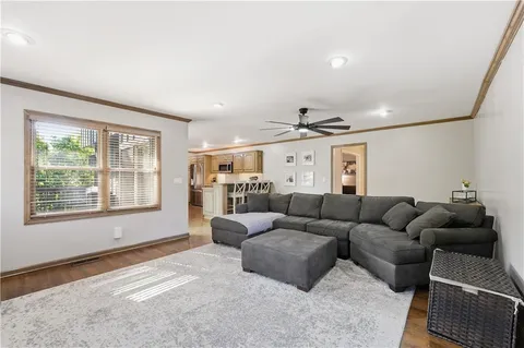 $699,950 | 5475 West 85th Terrace, Prairie Village, KS 66207