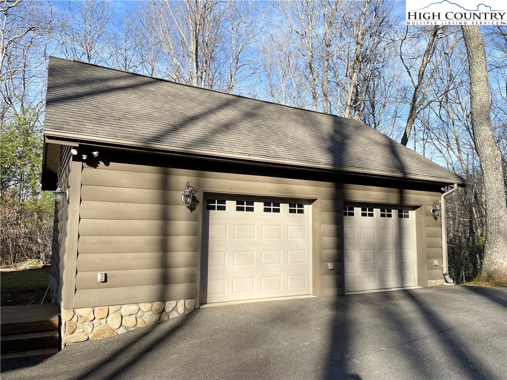 541 Woodland Ridge Lansing, NC 28643 - Photo 12 of 45