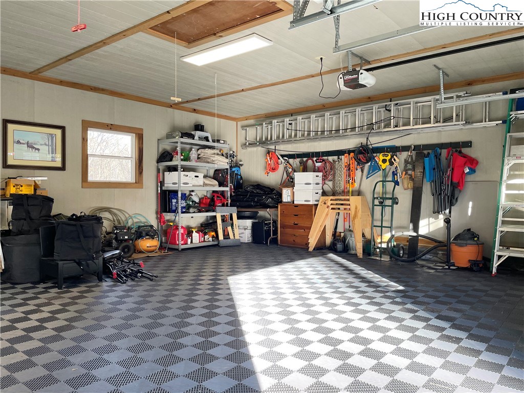 541 Woodland Ridge Lansing, NC 28643 - Photo 14 of 45 a children room with toys