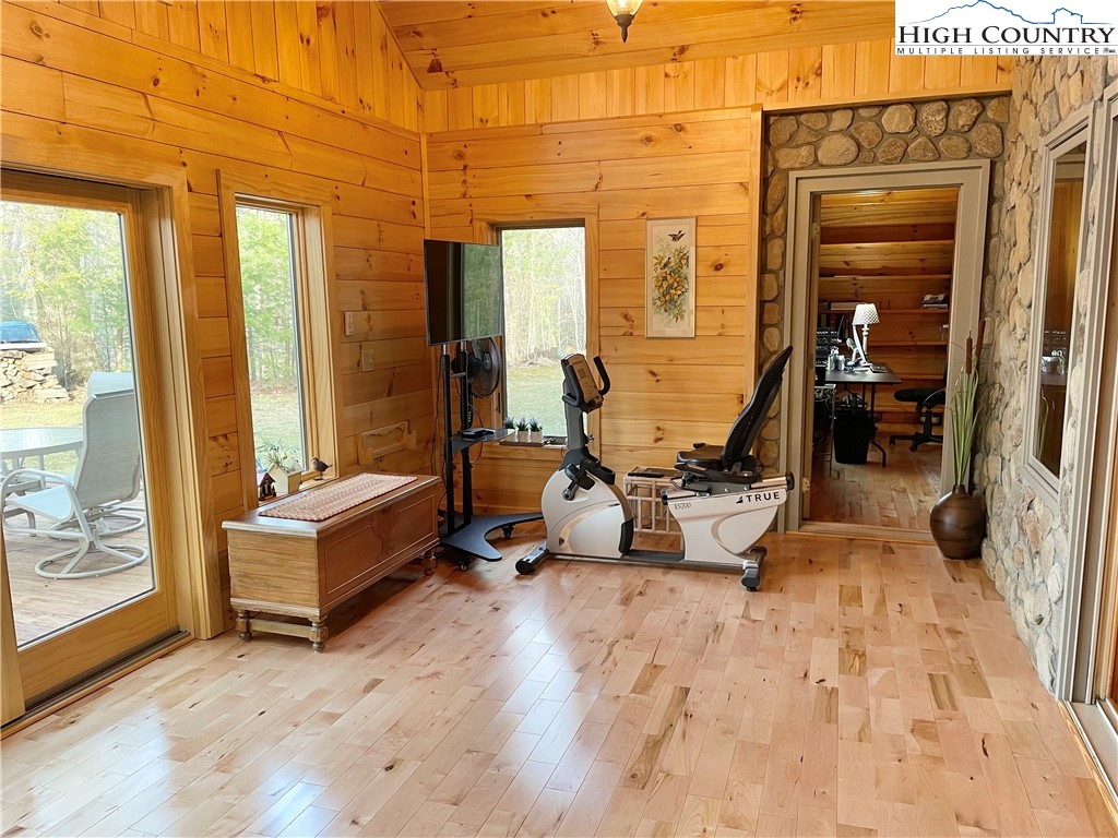 541 Woodland Ridge Lansing, NC 28643 - Photo 27 of 45 a view of a room with gym equipment