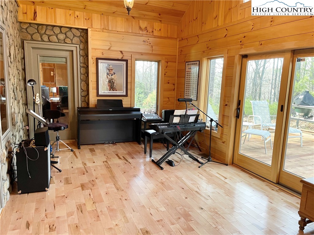 541 Woodland Ridge Lansing, NC 28643 - Photo 28 of 45