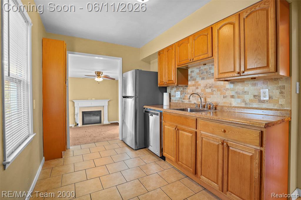 3130 Chestnut Street Dearborn, MI 48124 - Photo 7 of 30