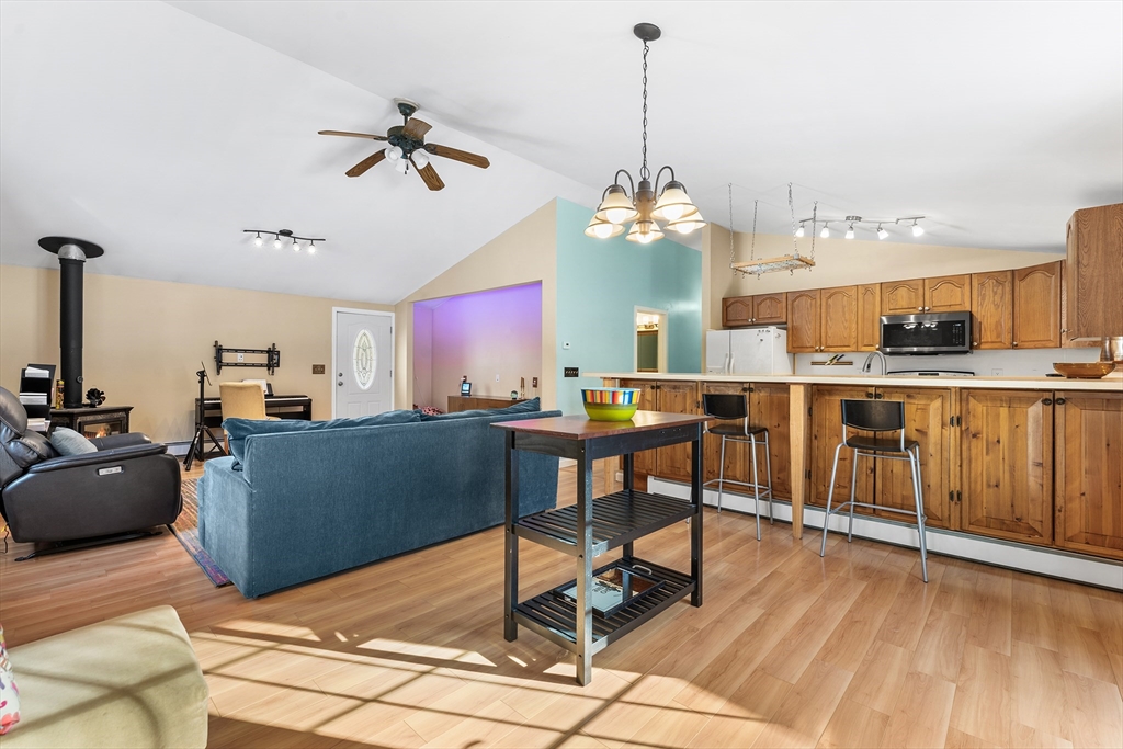 107 Old Mill Road Harvard, MA 01451 - Photo 6 of 33