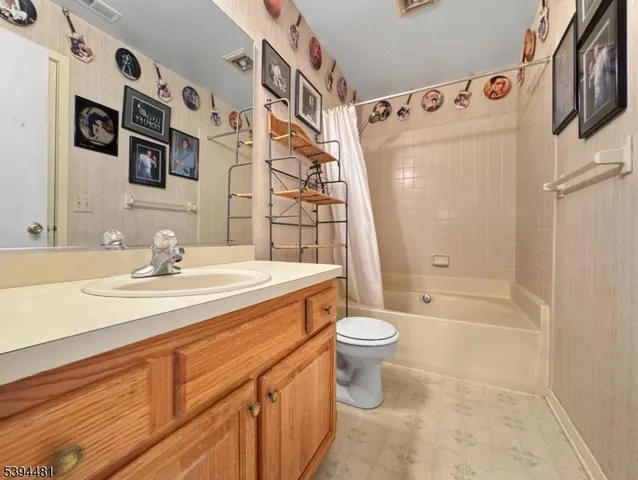 $299,900 | 5 Ajax Court, Hackettstown, NJ 07840