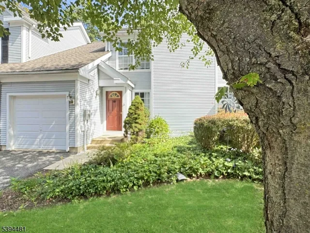 $299,900 | 5 Ajax Court, Hackettstown, NJ 07840