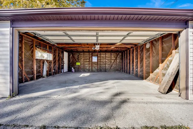 $259,900 | 12309 South Loomis Street, Calumet Park, IL 60827