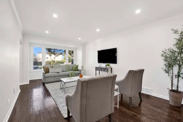 $259,900 | 12309 South Loomis Street, Calumet Park, IL 60827