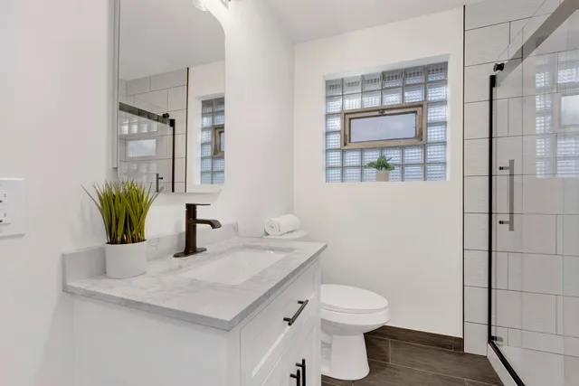 $259,900 | 12309 South Loomis Street, Calumet Park, IL 60827