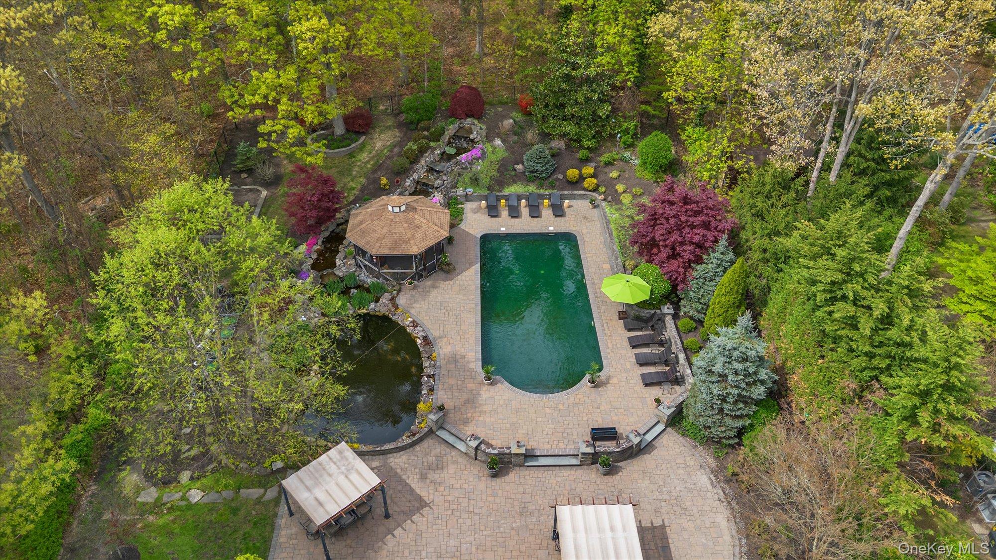 263 Old Commack Road Kings Park, NY 11754 - Photo 31 of 42 an aerial view of a