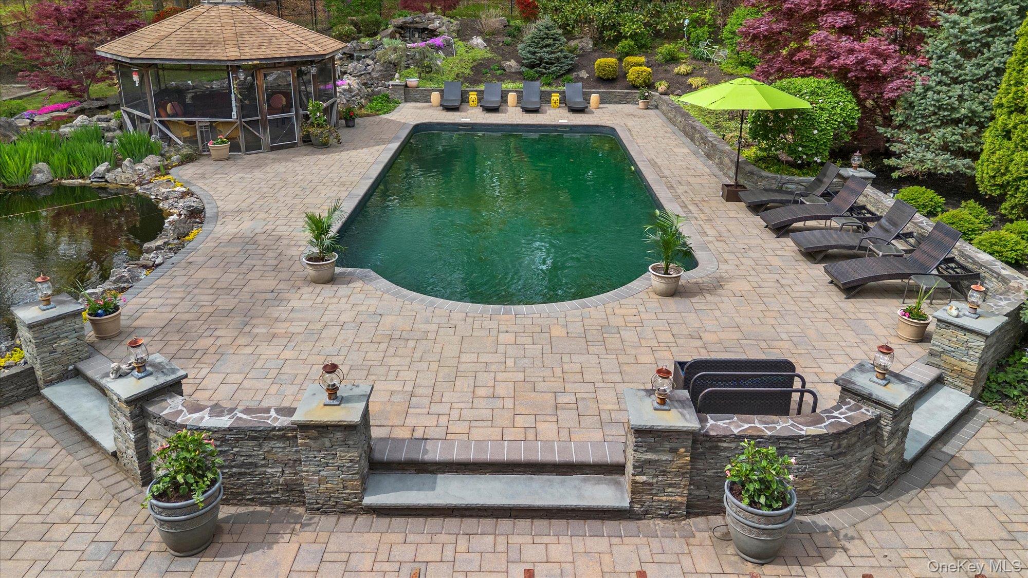263 Old Commack Road Kings Park, NY 11754 - Photo 36 of 42 a aerial view of a house with yard and sitting area