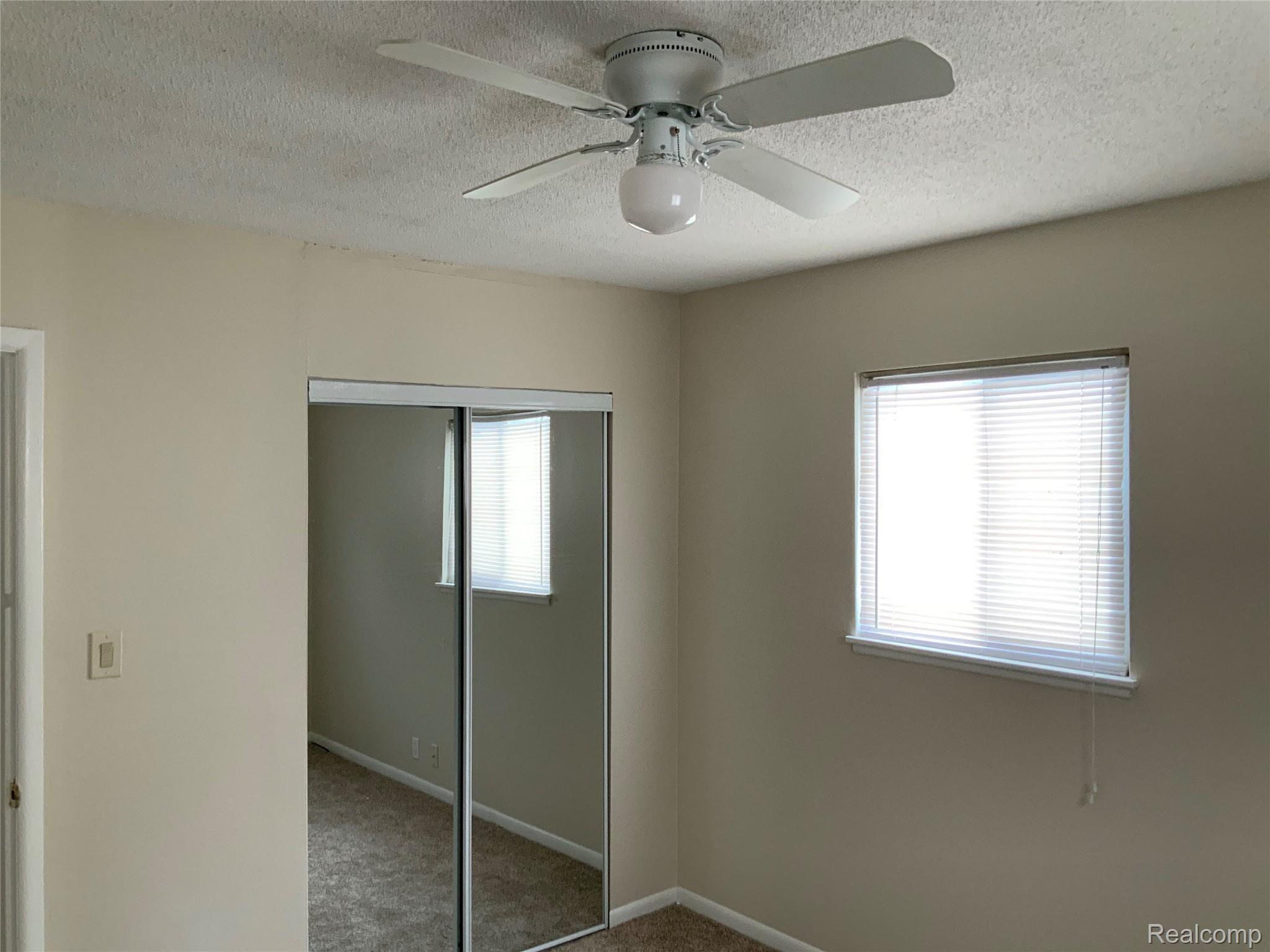 1005 Hemphill Road Flint, MI 48507 - Photo 11 of 16 1294D3BD-C11A-4965-BB25-6775B5E4A947.jpeg