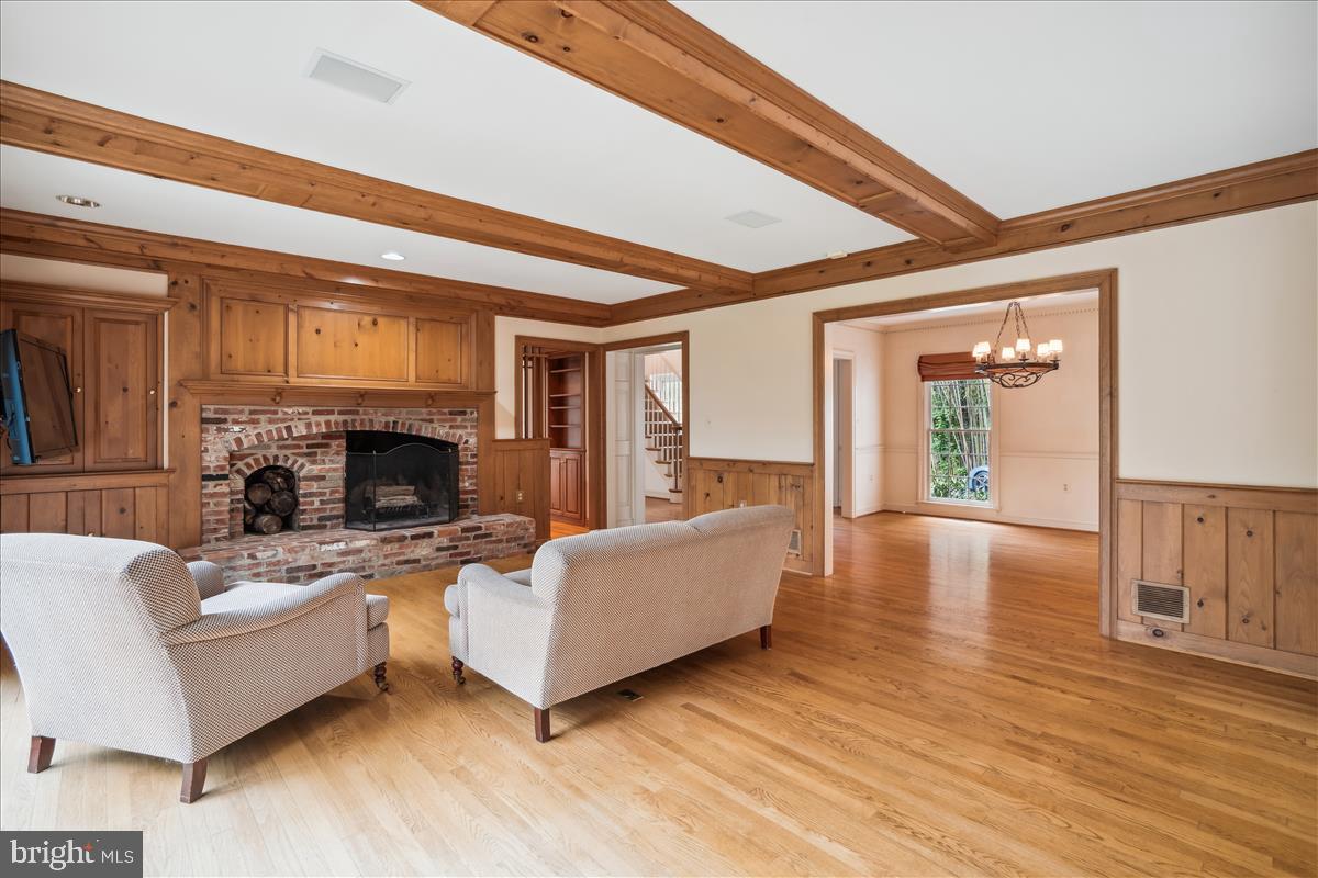 8627 Burdette Road Bethesda, MD 20817 - Photo 13 of 67 Family room
