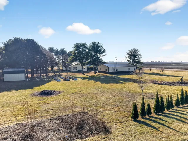 $300,000 | 1408 North Us Highway, Lostant, IL 61334