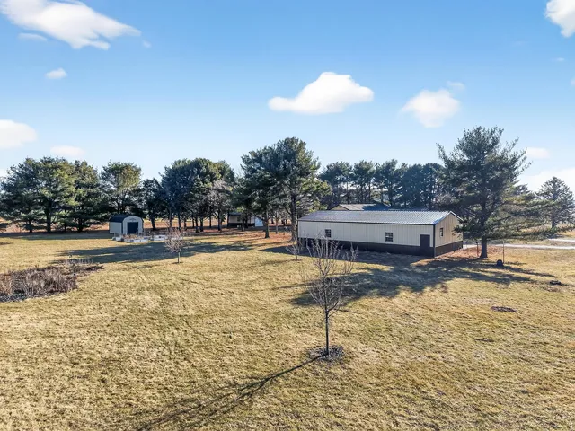 $300,000 | 1408 North Us Highway, Lostant, IL 61334