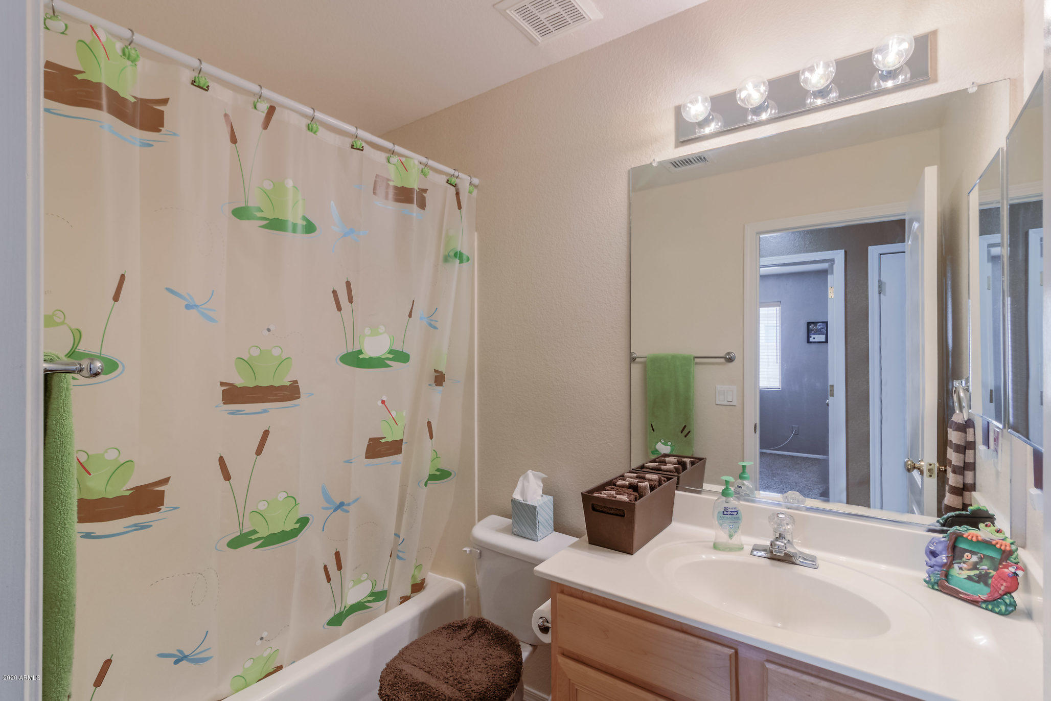 4324 East Rowel Road Phoenix, AZ 85050 - Photo 14 of 16 Hall Bath