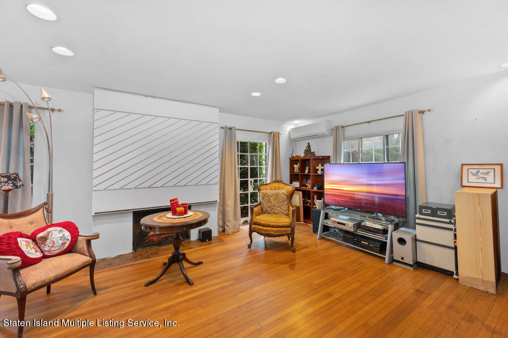 Living room 2
