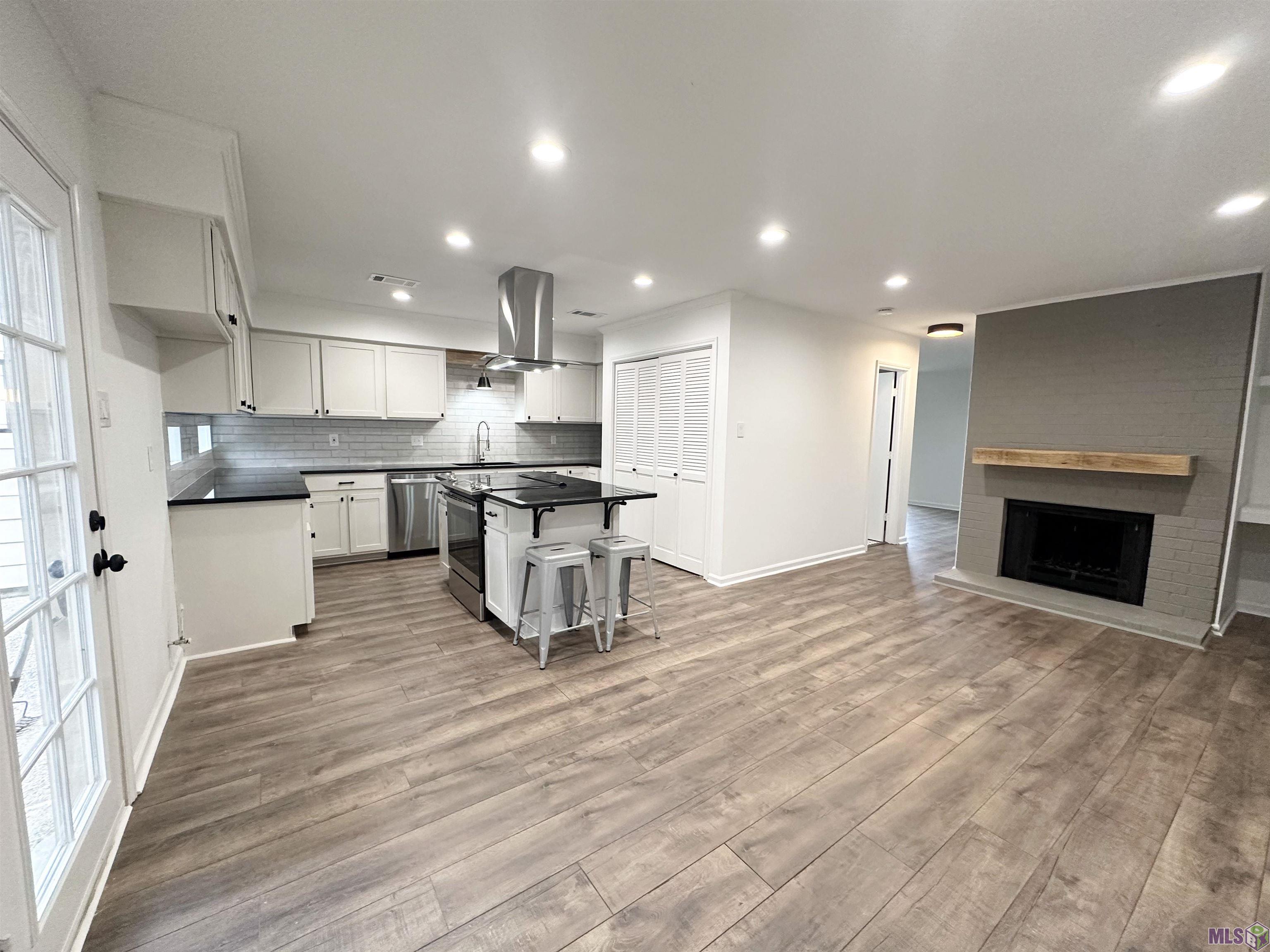 2416 Shadowbrook Drive Baton Rouge, LA 70816 - Photo 3 of 23 Gallery Image 3