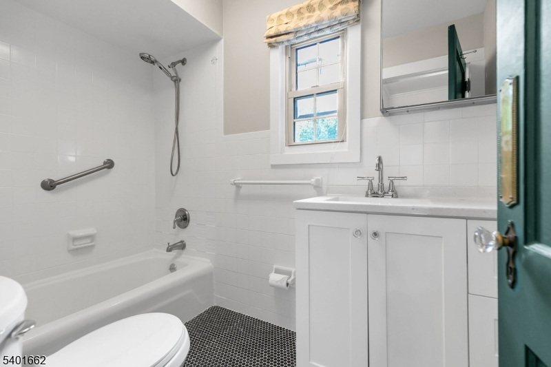 5 Tysley Street Basking Ridge, NJ 07920 - Photo 21 of 40