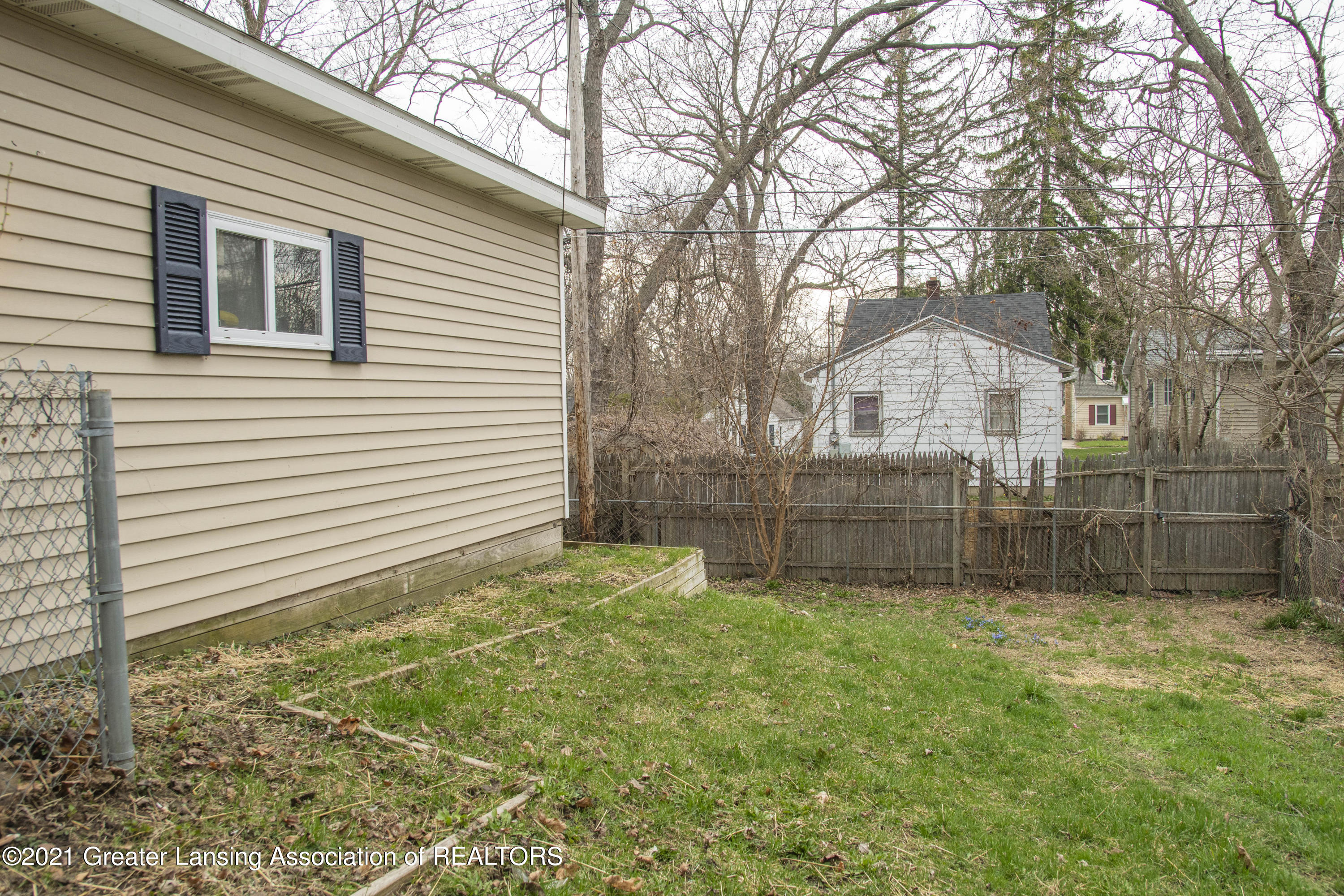 617 Ridgewood Avenue Lansing, MI 48910 - Photo 27 of 30 617Ridgewood-12