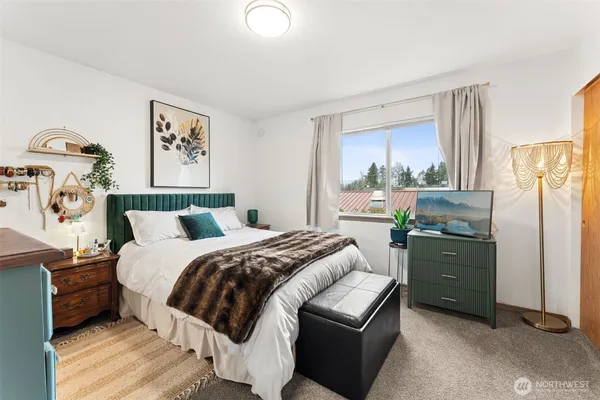 $299,995 | 4016 7th Street Southwest, Unit C115, Puyallup, WA 98373