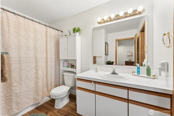 $299,995 | 4016 7th Street Southwest, Unit C115, Puyallup, WA 98373