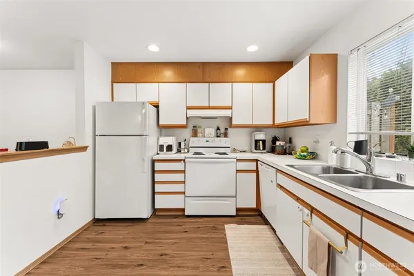 $299,995 | 4016 7th Street Southwest, Unit C115, Puyallup, WA 98373