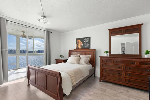 $1,850 | 1170 Northeast 191st Street, Unit 35, Miami, FL 33179