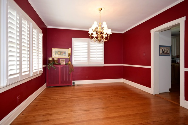 323 North Merrill Street Park Ridge, IL 60068 - Photo 5 of 25 a view of livingroom with window wooden floor and front door