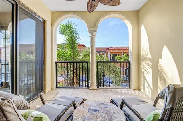 $2,600 | 23191 Fashion Drive, Unit 205, Estero, FL 33928