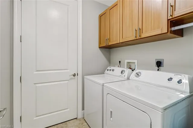 $2,600 | 23191 Fashion Drive, Unit 205, Estero, FL 33928