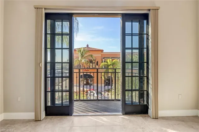 $2,600 | 23191 Fashion Drive, Unit 205, Estero, FL 33928