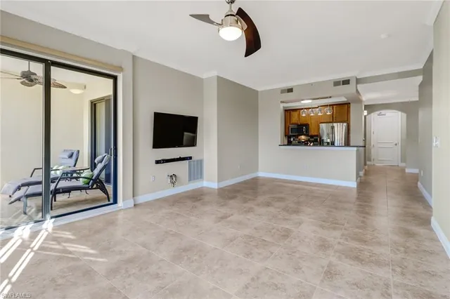 $2,600 | 23191 Fashion Drive, Unit 205, Estero, FL 33928