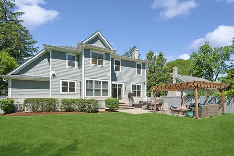 $1,985,000 | 909 Glenwood Lane, Glenview, IL 60025