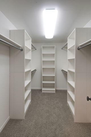 1910 Chestnut Avenue, Unit D207 Glenview, IL 60025 - Photo 8 of 19