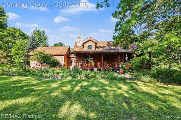 $497,200 | 1240 North Hickory Ridge Trail, Milford, MI 48380