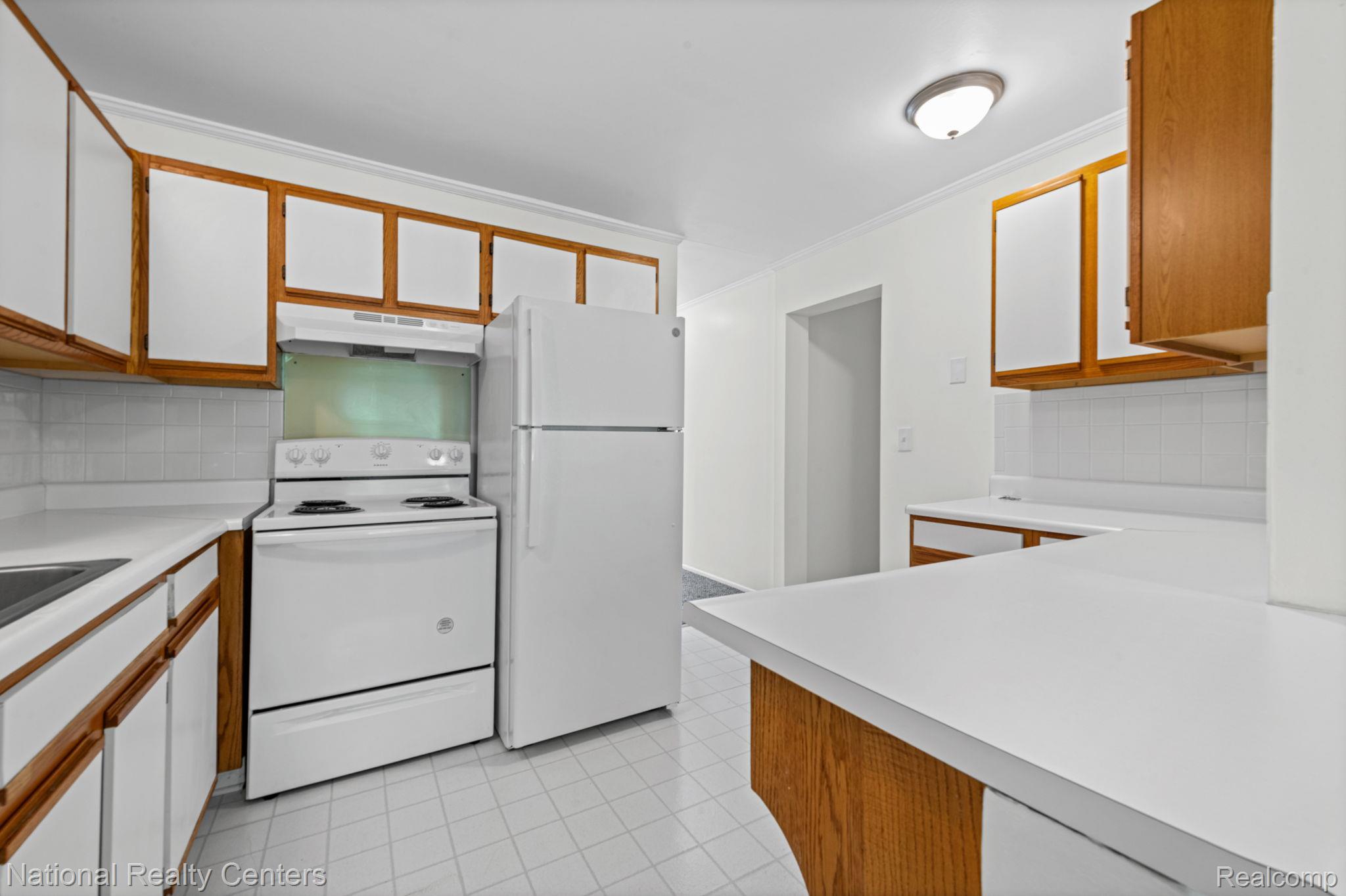 29546 Hoover Road Warren, MI 48093 - Photo 11 of 29 13-web-or-mls-29546-hoover-rd.jpg