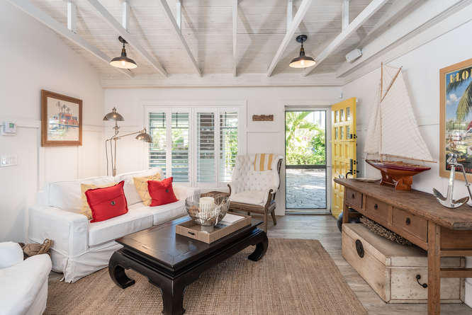 760 Northeast 71st Street Boca Raton, FL 33487 - Photo 5 of 15 Must See Property-small-005-25-Living Ro