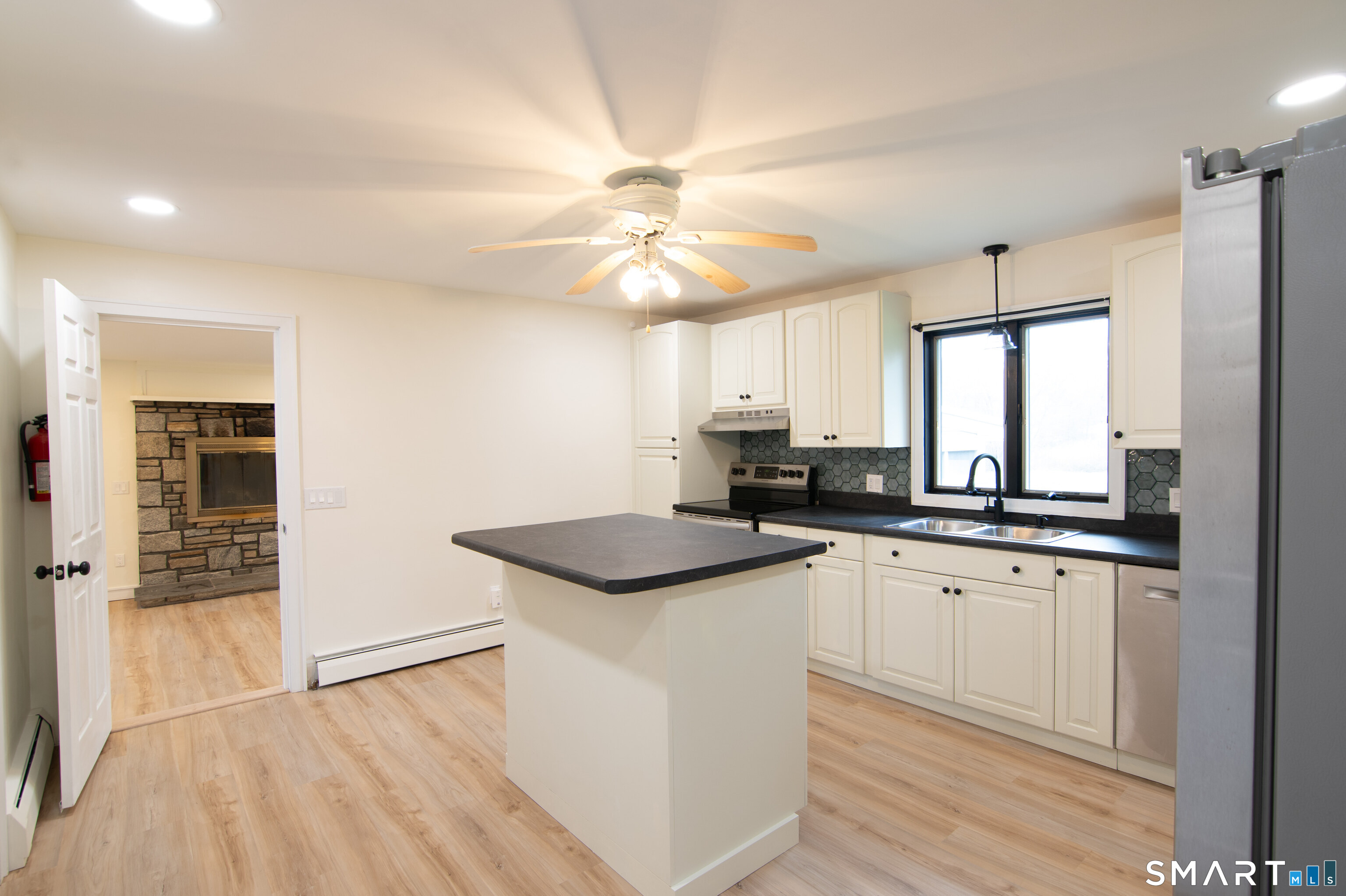 28 Walas Road Plainfield, CT 06354 - Photo 7 of 38