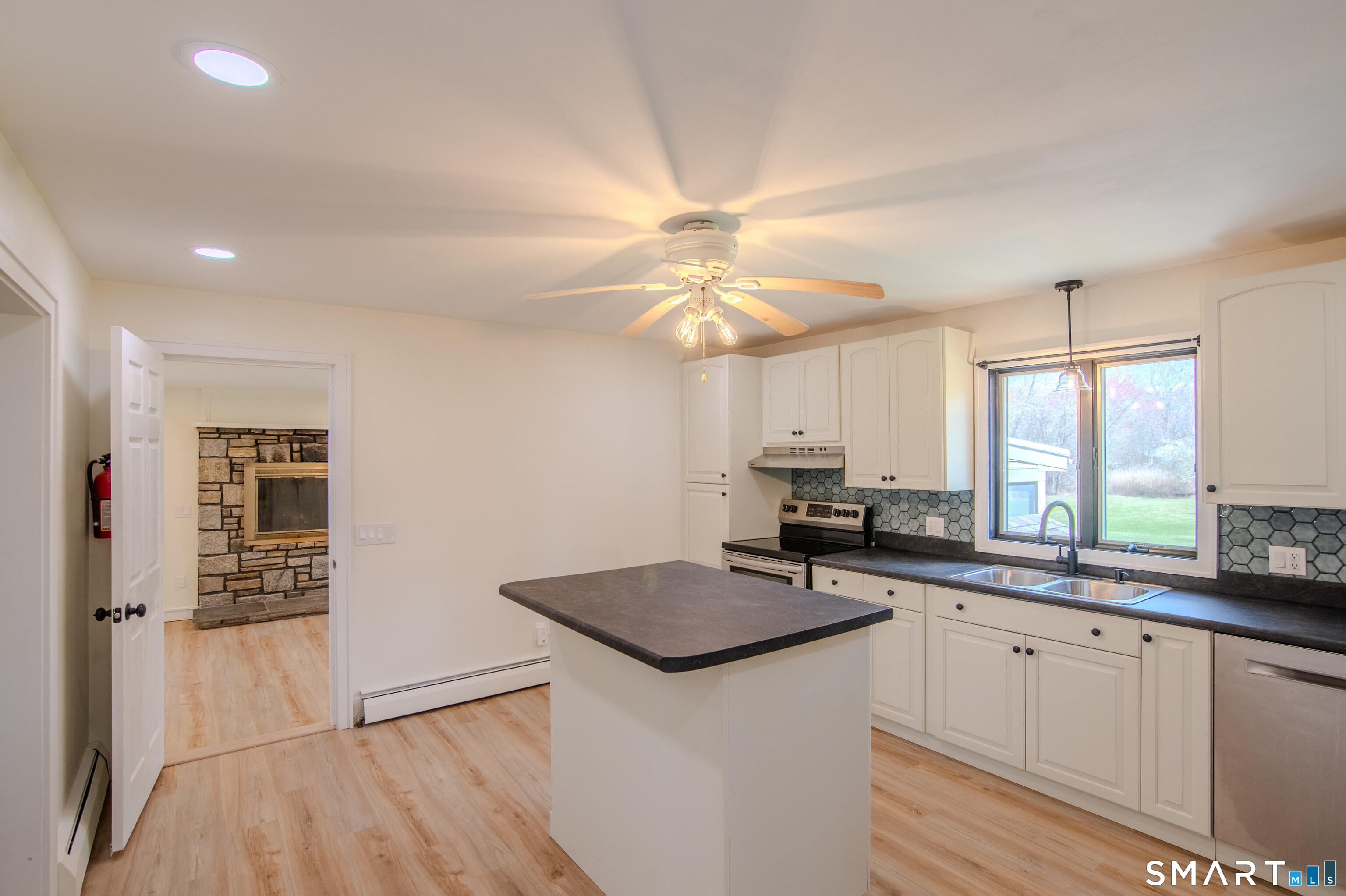 28 Walas Road Plainfield, CT 06354 - Photo 8 of 38